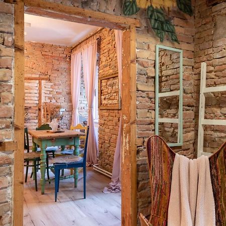 Accommodation At The Folklore Apartment Bratislava Exterior foto